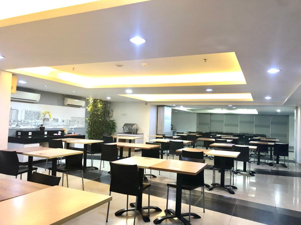 Amaris Hotel Thamrin City Jacarta Exterior foto
