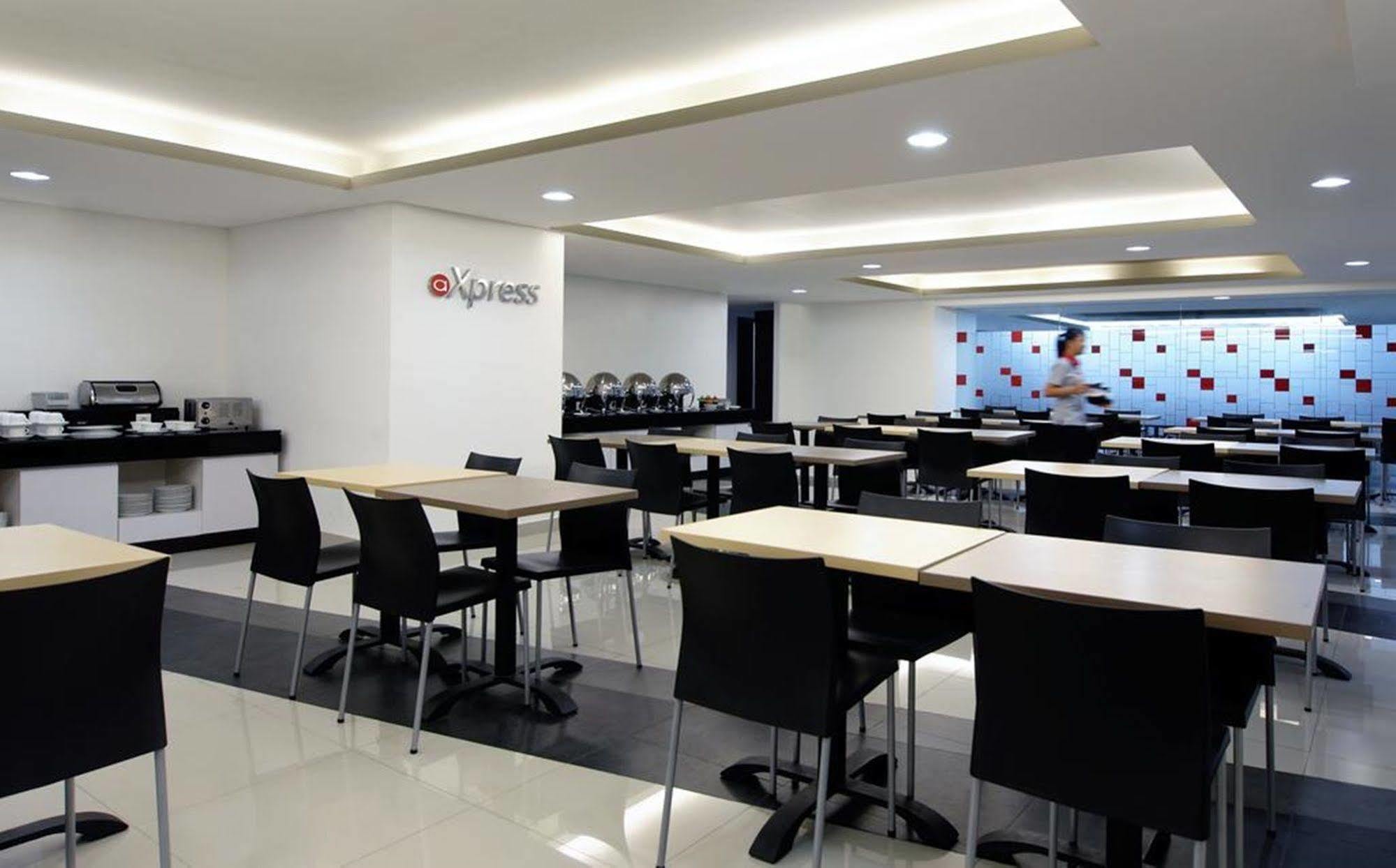 Amaris Hotel Thamrin City Jacarta Exterior foto